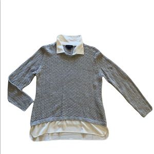 Large grey sweater with white collar